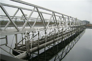 單軌刮泥機(jī) 單軌刮泥機(jī)